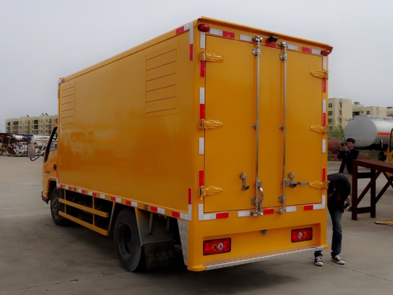 江鈴小型應(yīng)急發(fā)電車(chē)、電源車(chē)