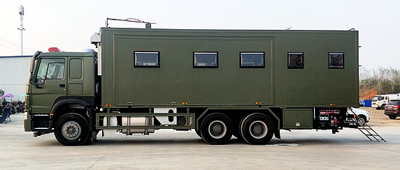 24人重汽豪沃部隊(duì)宿營(yíng)車(chē)